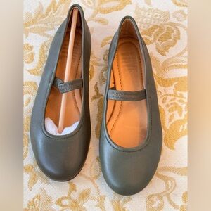 Frye Leather Elastic Mary Jane Ballet Flats 6 M Olive Green Flat Slippers